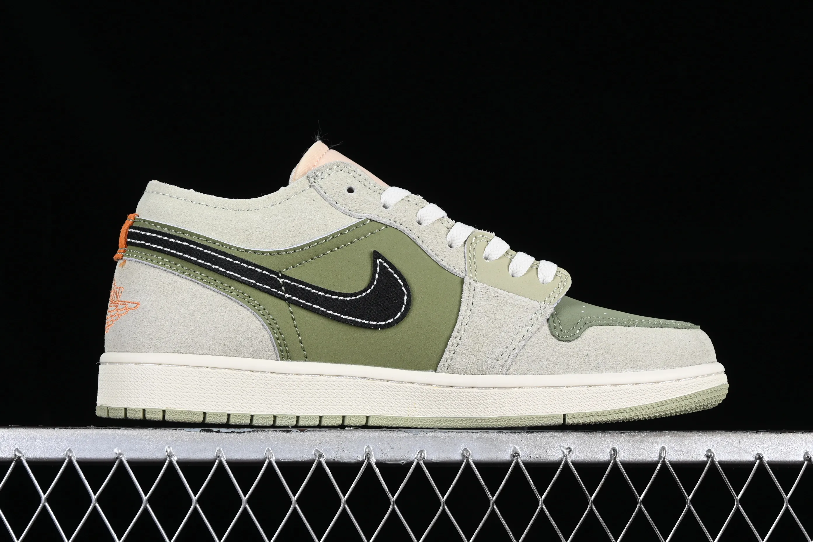 All categories Air Jordan Jordan series basketball shoes Air Jordan 1 Low Z version Air Jordan 1 Low Craft SE "Light Olive" AJ1 Joe 1 military deconstruction style low-top cultural casual sneakers FD6819-300